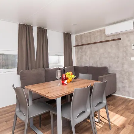 Amadria Park Mobile Homes 4* 시베니크