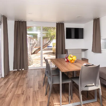 Holiday park Amadria Park Mobile Homes 4*