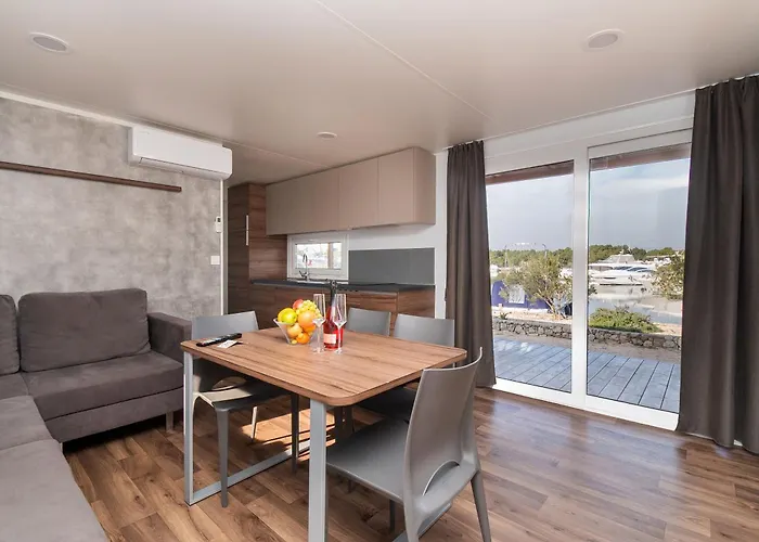 假日公园 Amadria Park Mobile Homes 4*