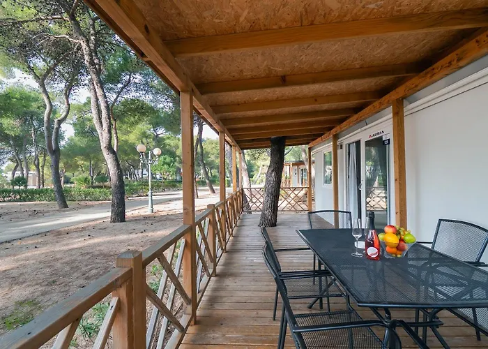 假日公园 Amadria Park Mobile Homes 希贝尼克