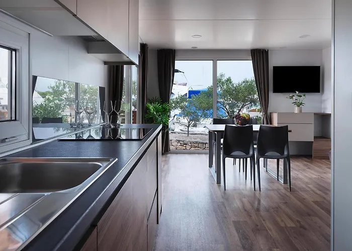 Amadria Park Mobile Homes 4*